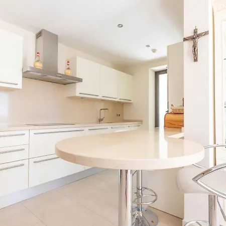Apartment Pass The Keys Espectacular Atico Con Vista A Todo